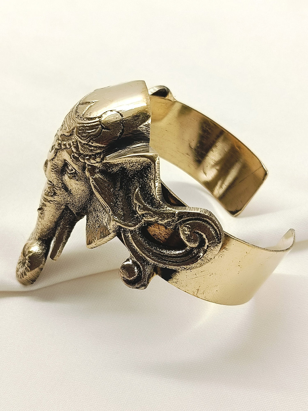 Gannu Ji Golden Brass Ganesha Men&