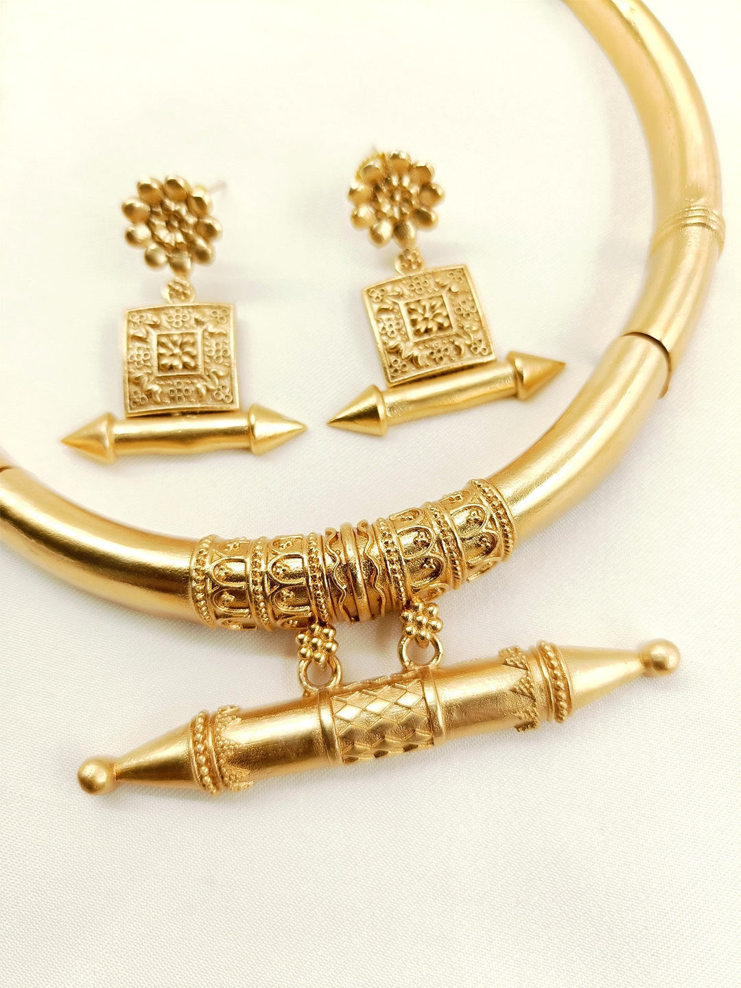 Azma Golden Oxidized Hasli Styled Choker Set - Antique Gold