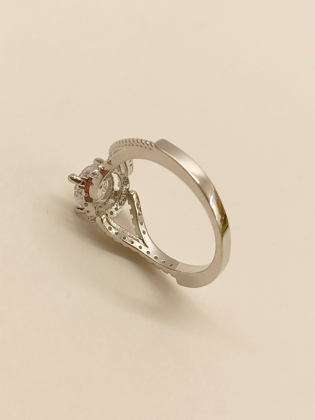 Wayaki American Diamond Finger Ring