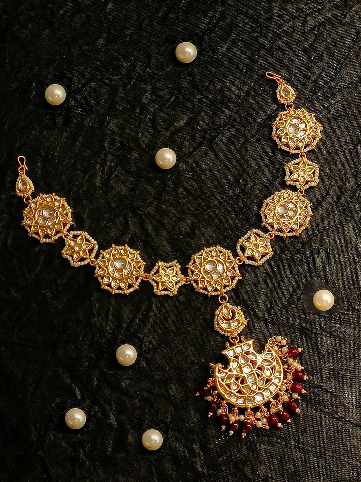 Sanskriti Maroon Kundan Sheeshpatti With Teeka