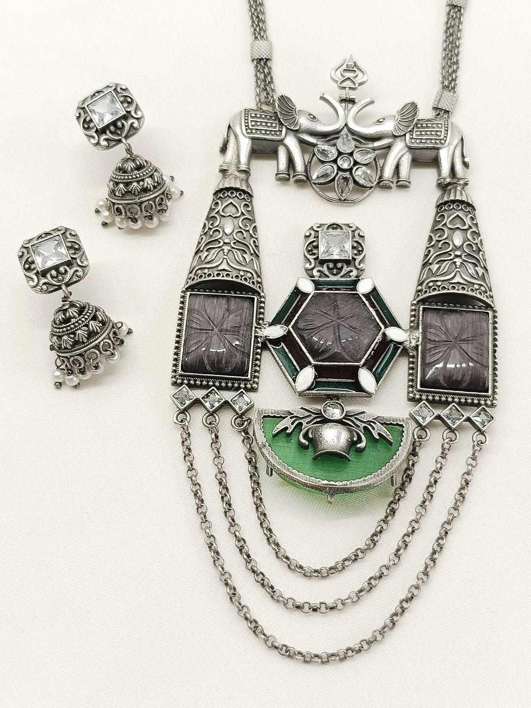 Qismat Grey Oxidized Pendant Set