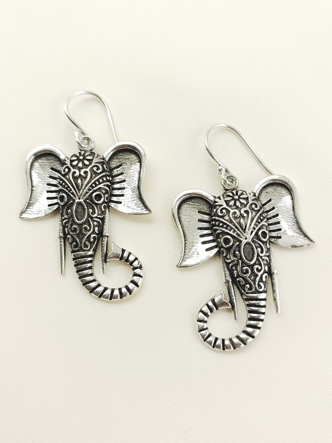 https://cdn.shopify.com/s/files/1/0607/4479/4285/files/3_2766a57b-d5dd-44db-83ab-7607375623d9.jpg?v=1772261897