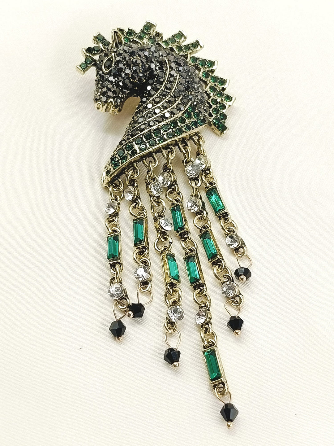 Satyam Green Horse Men's Brooch