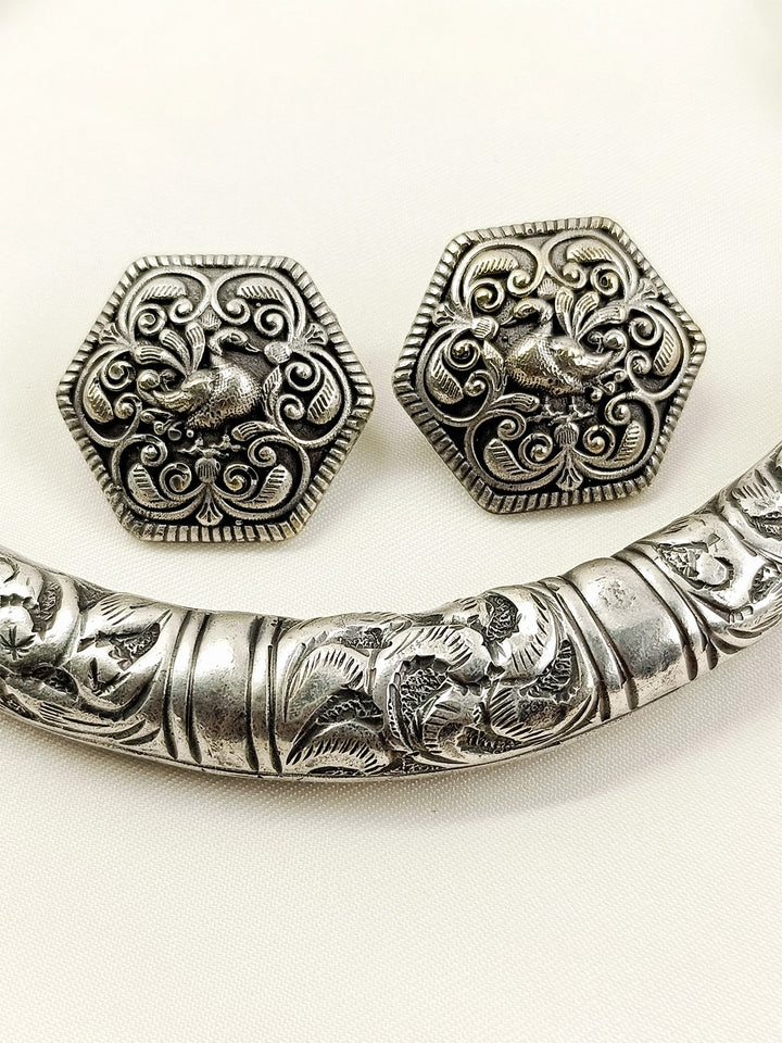 Husna Maroon Tribal Oxidized Hasli Choker Set