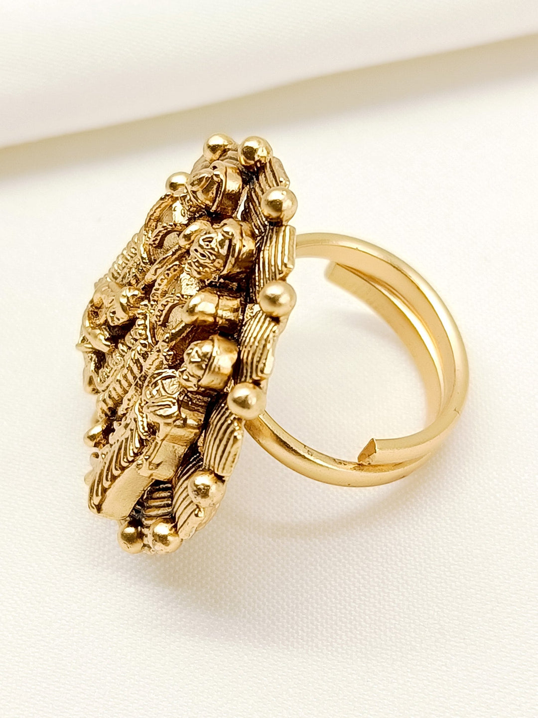 Swarna Antique Finger Ring