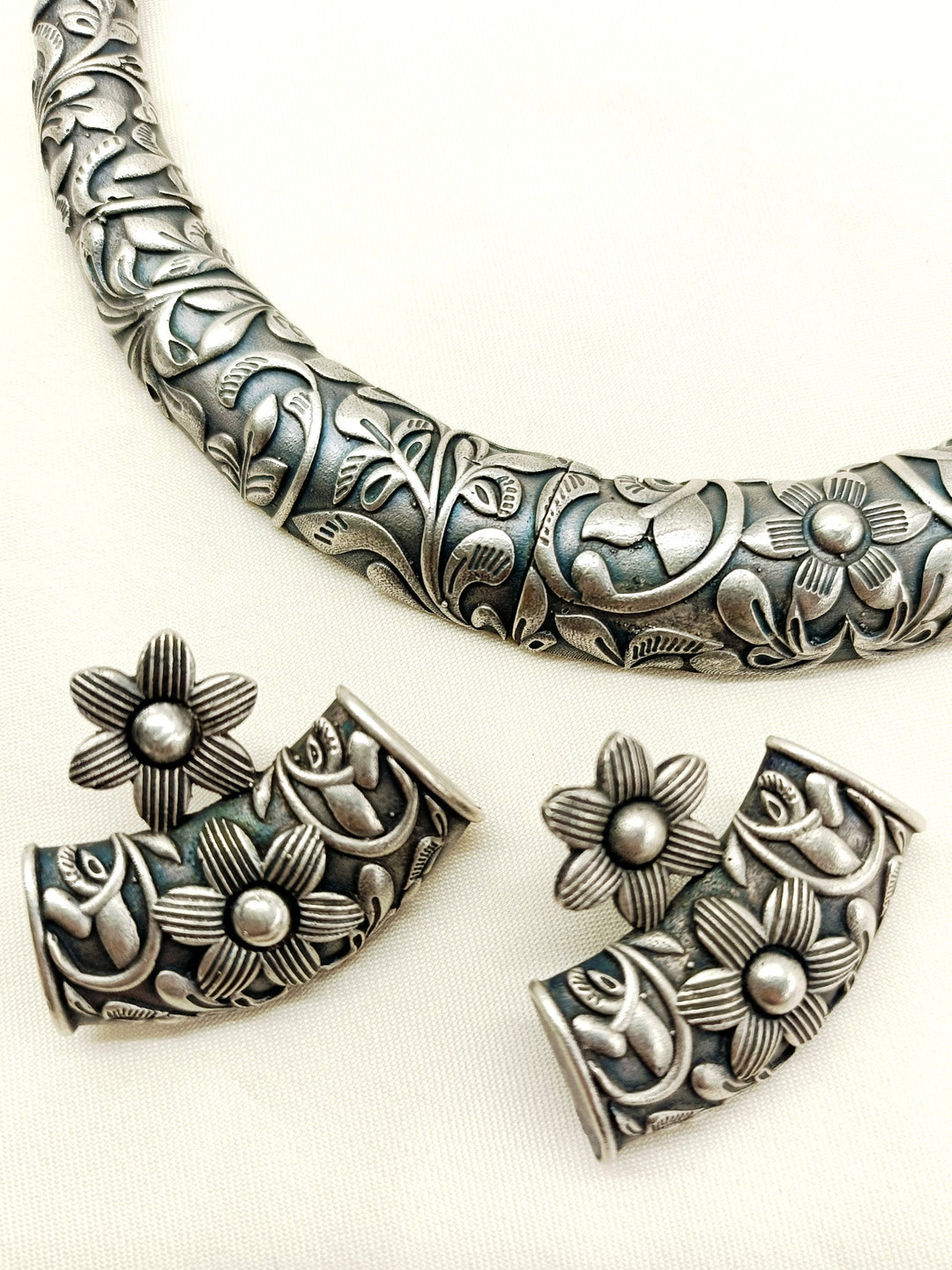 Madeline Plain Oxidized Hasli Style Necklace Set