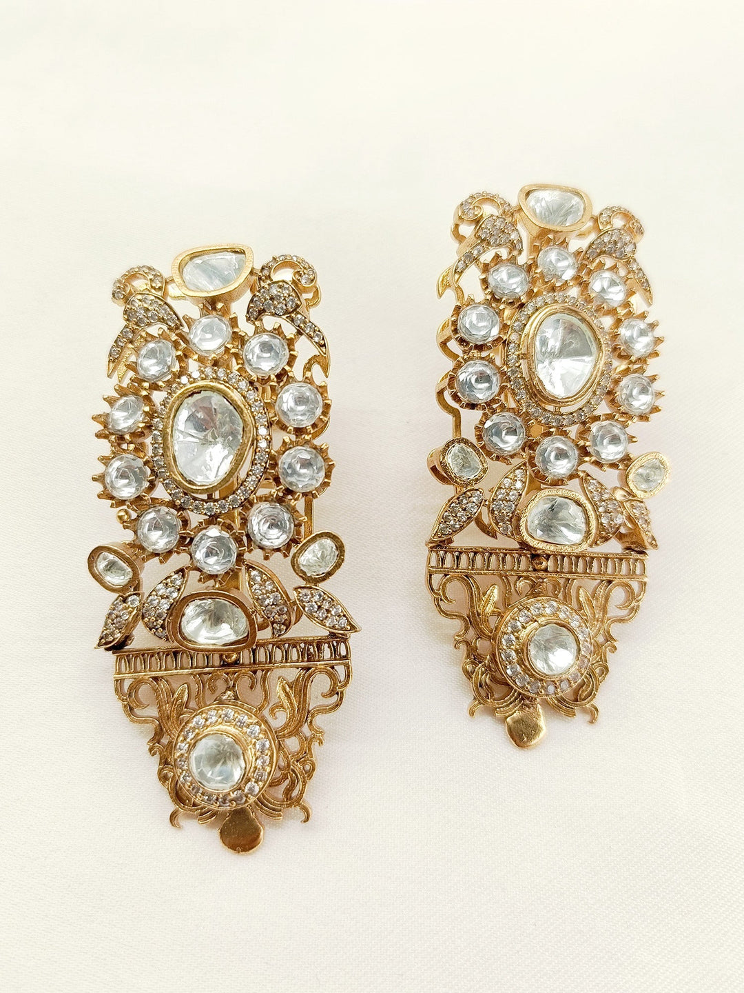 Pankhudi White Kundan Earrings