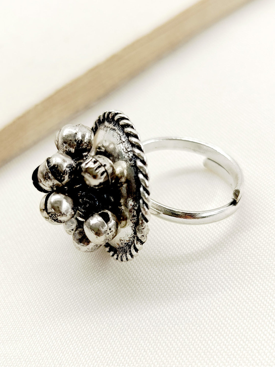 Dariya Plain Oxidized Finger Ring