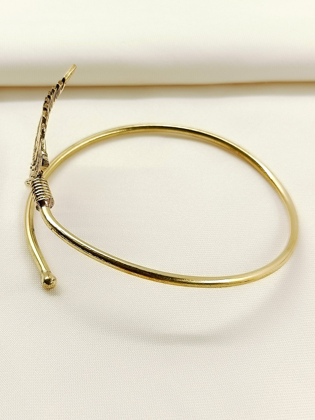 Daniel Golden Leaf Feather Men&