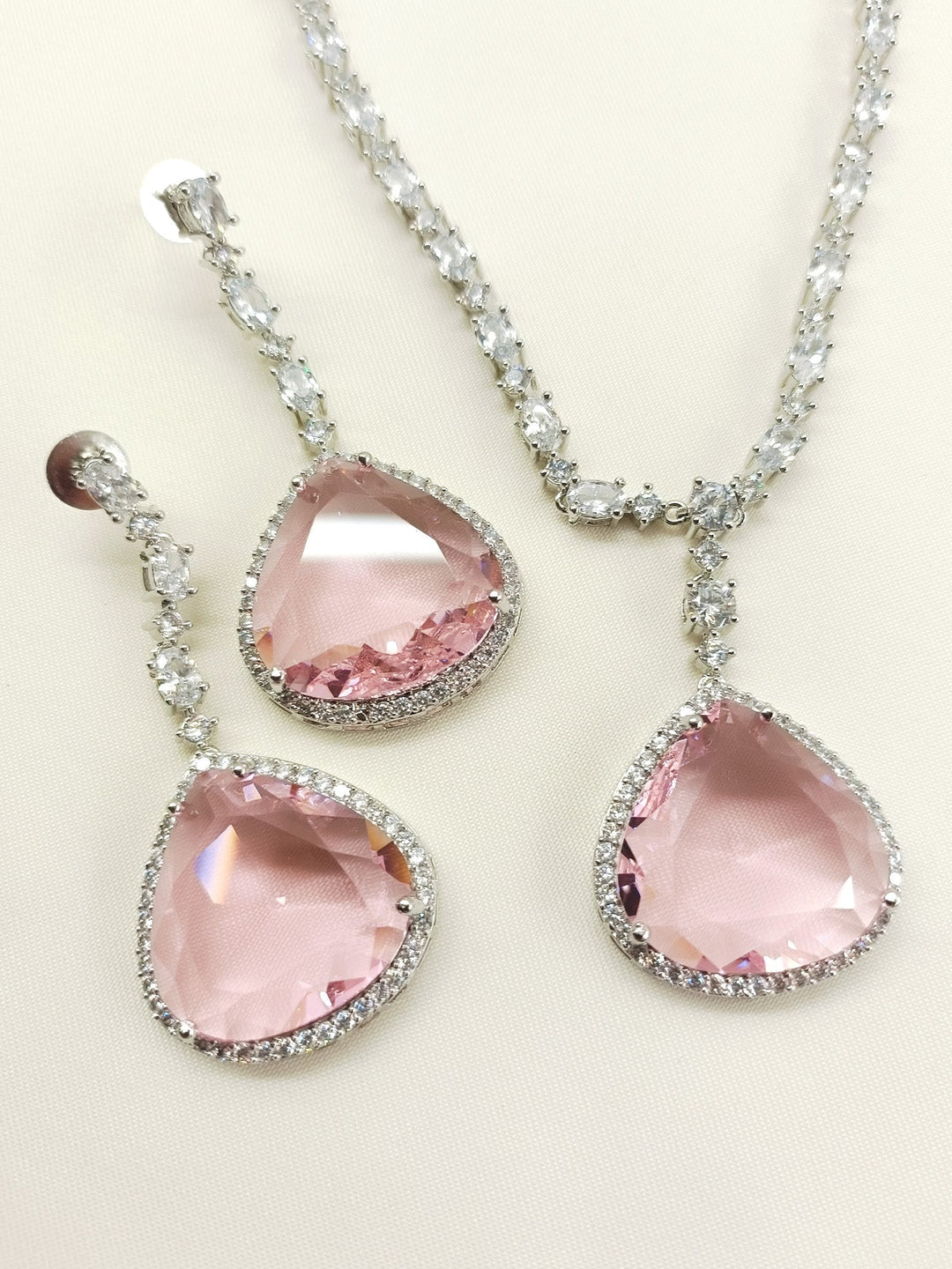 https://cdn.shopify.com/s/files/1/0607/4479/4285/files/3_f2558109-d5b9-4bb4-a5ab-f253844deb1e.jpg?v=1764063822