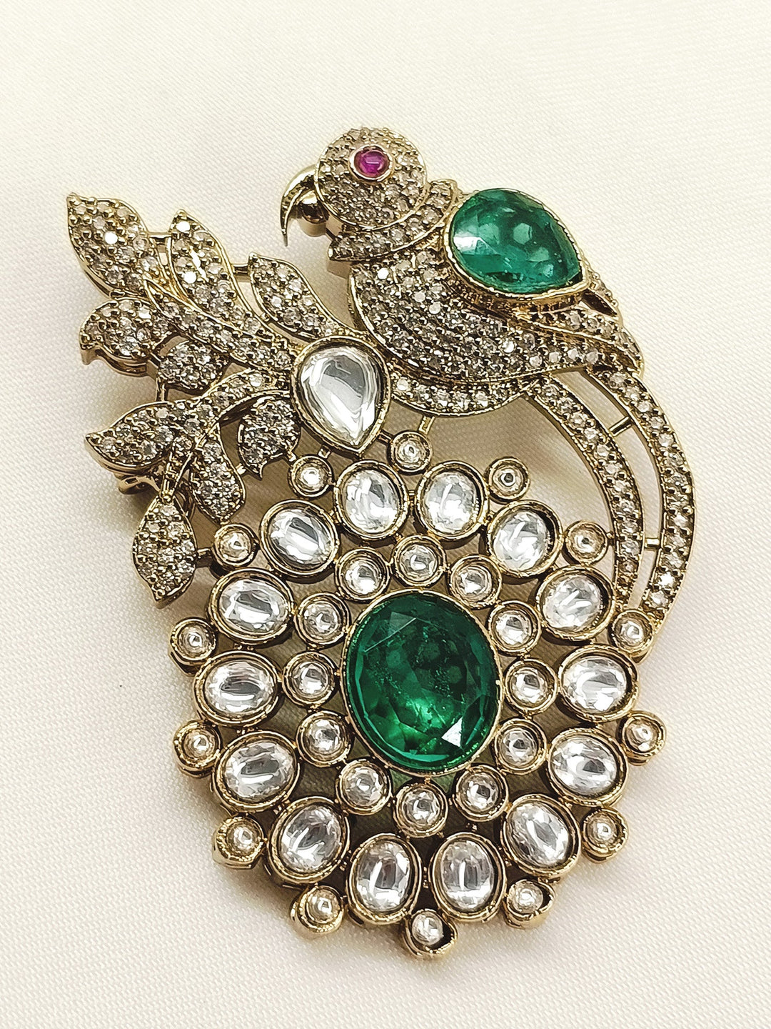 Medhul Green Men's Brooch