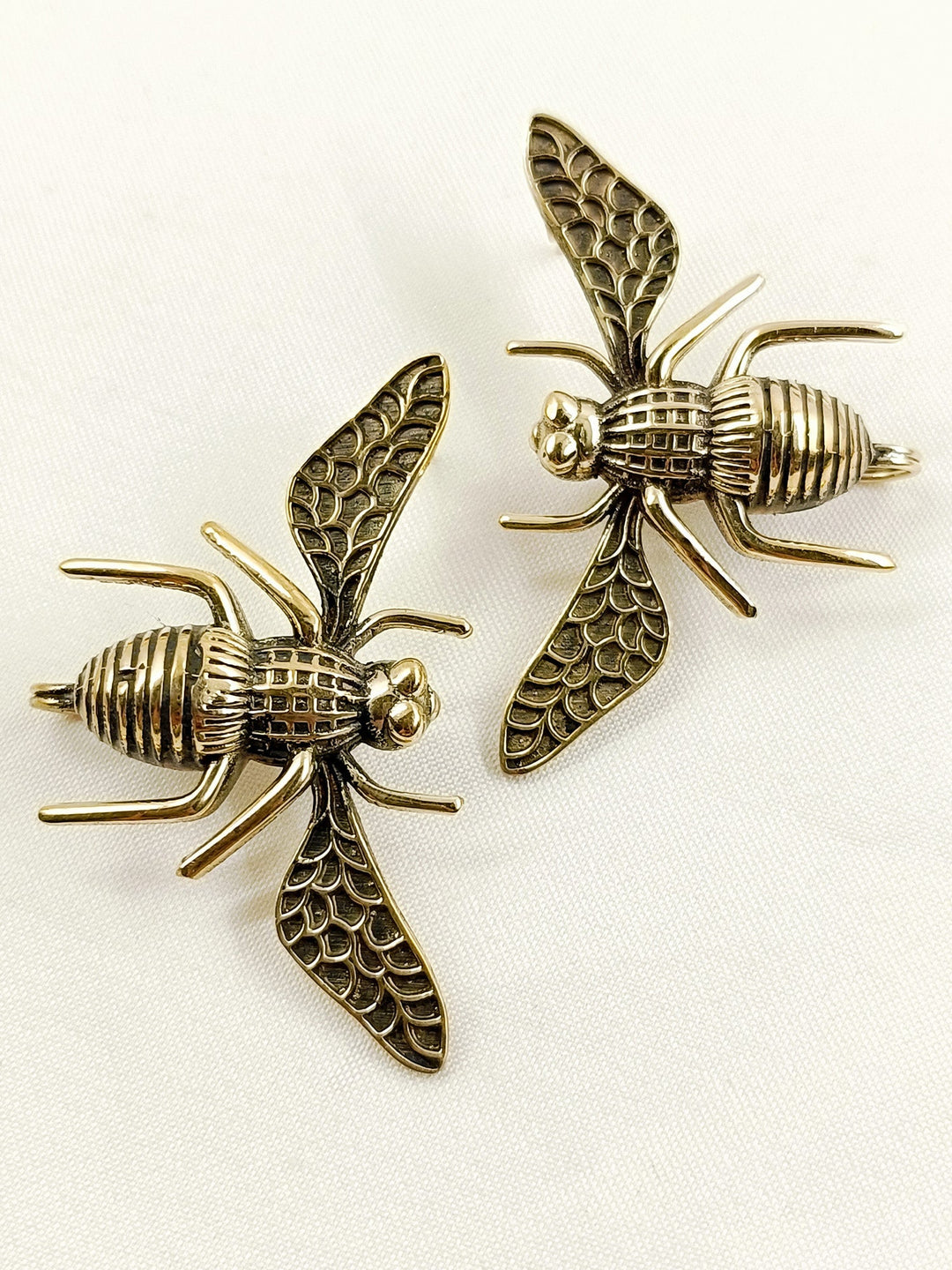 Hitendra Golden Honey Bee Men&