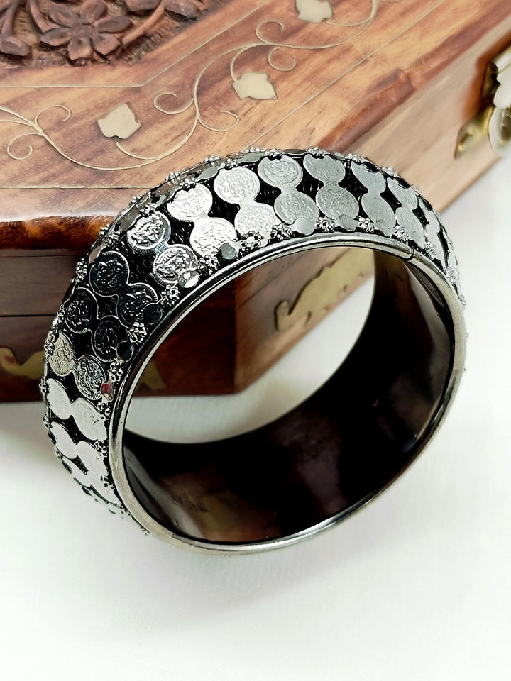 Acacia Black Oxidized Kada