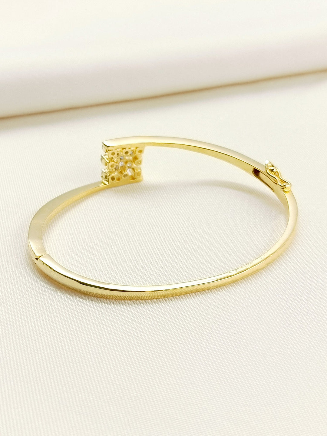 Ketaki 92.5 Silver Swarovski Stone Bracelet