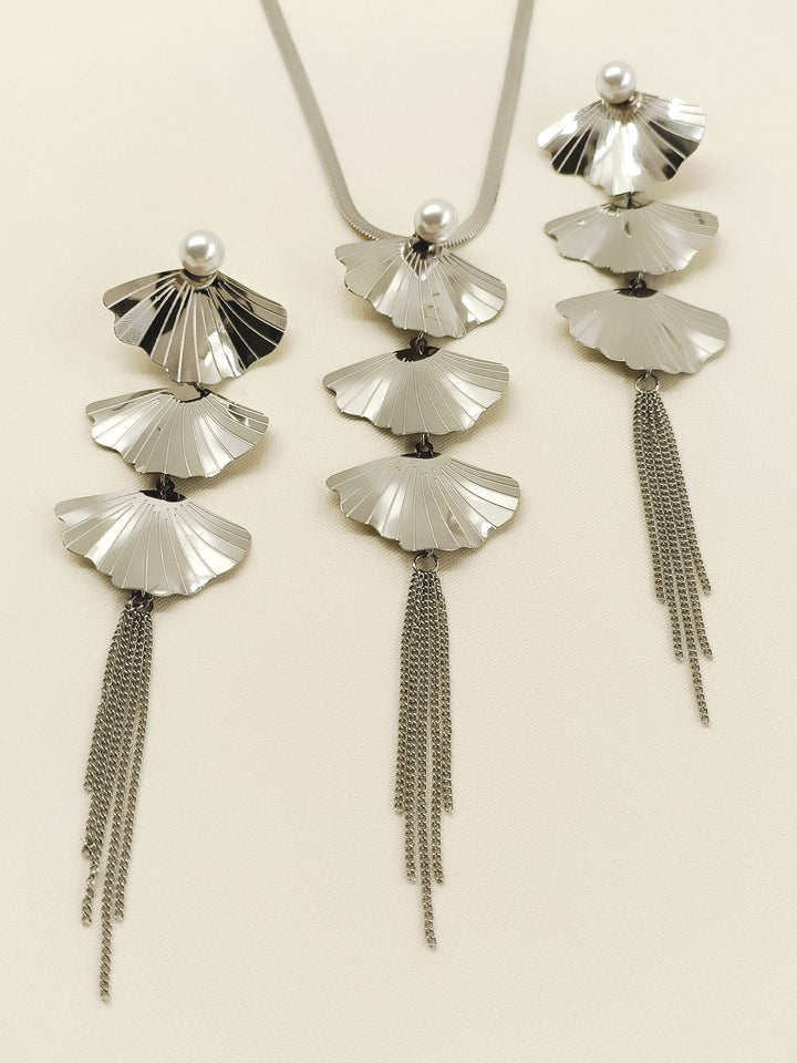 Lilyana Silver Western Necklace Set