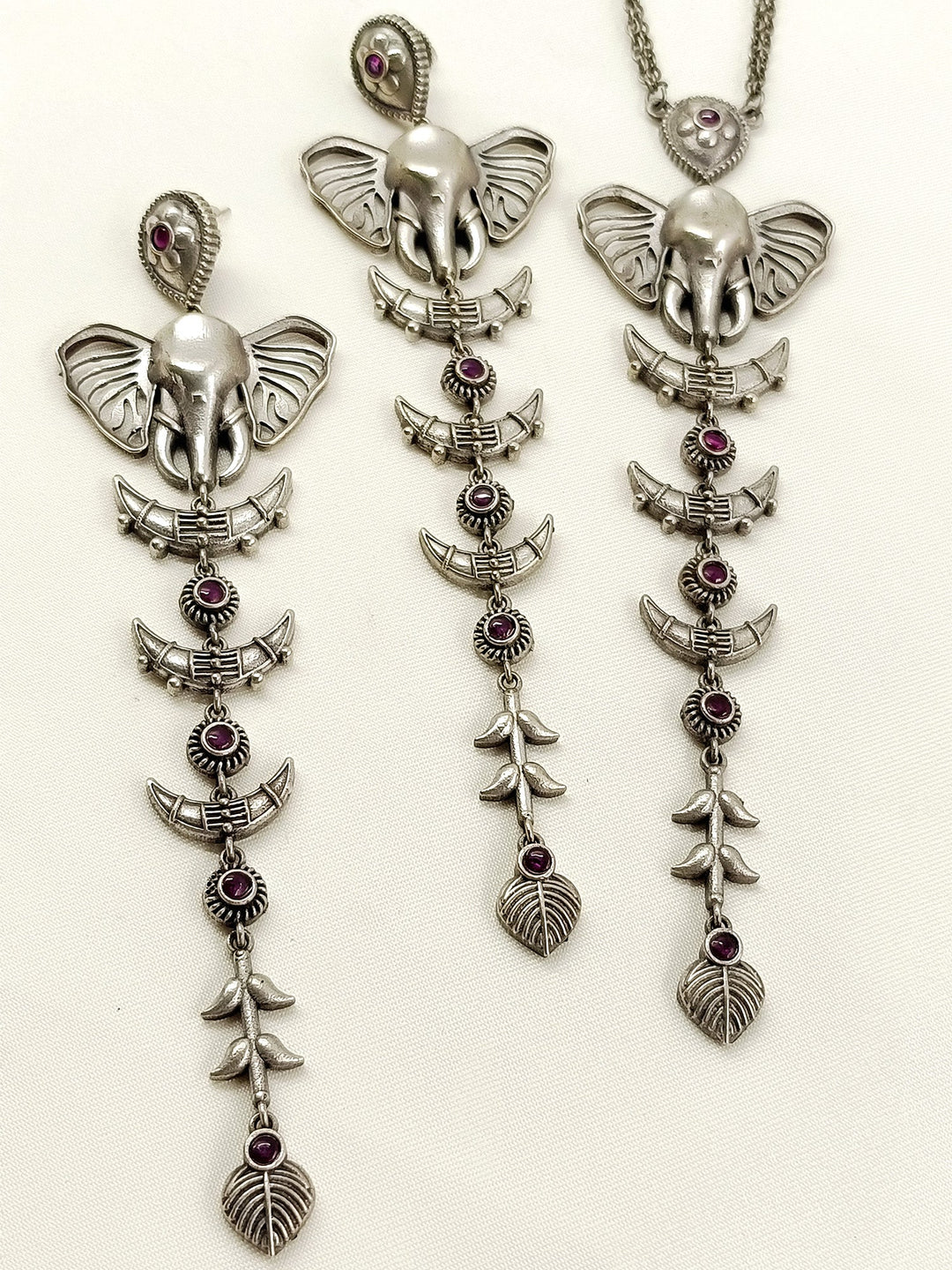 Nenna Ruby Oxidized Pendant Set