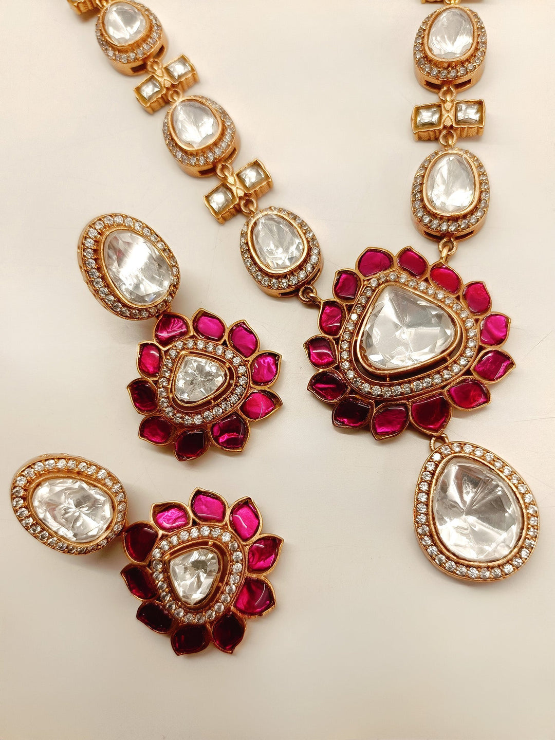 Shuri Majenta Kundan Necklace Set