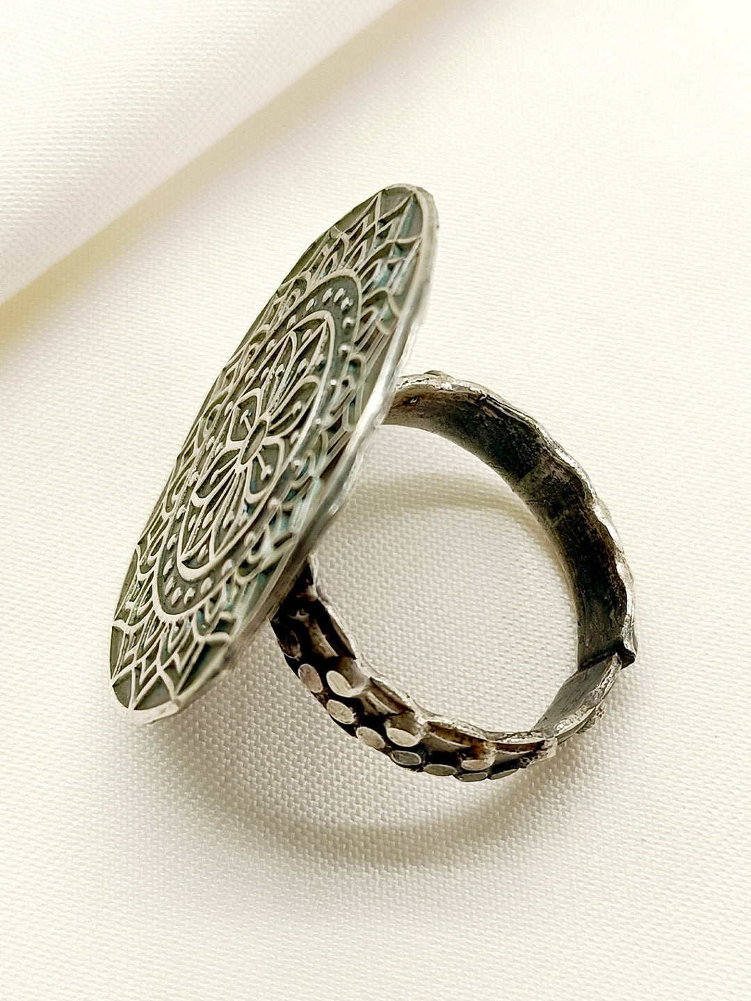 Viveka Plain Oxidized Finger Ring