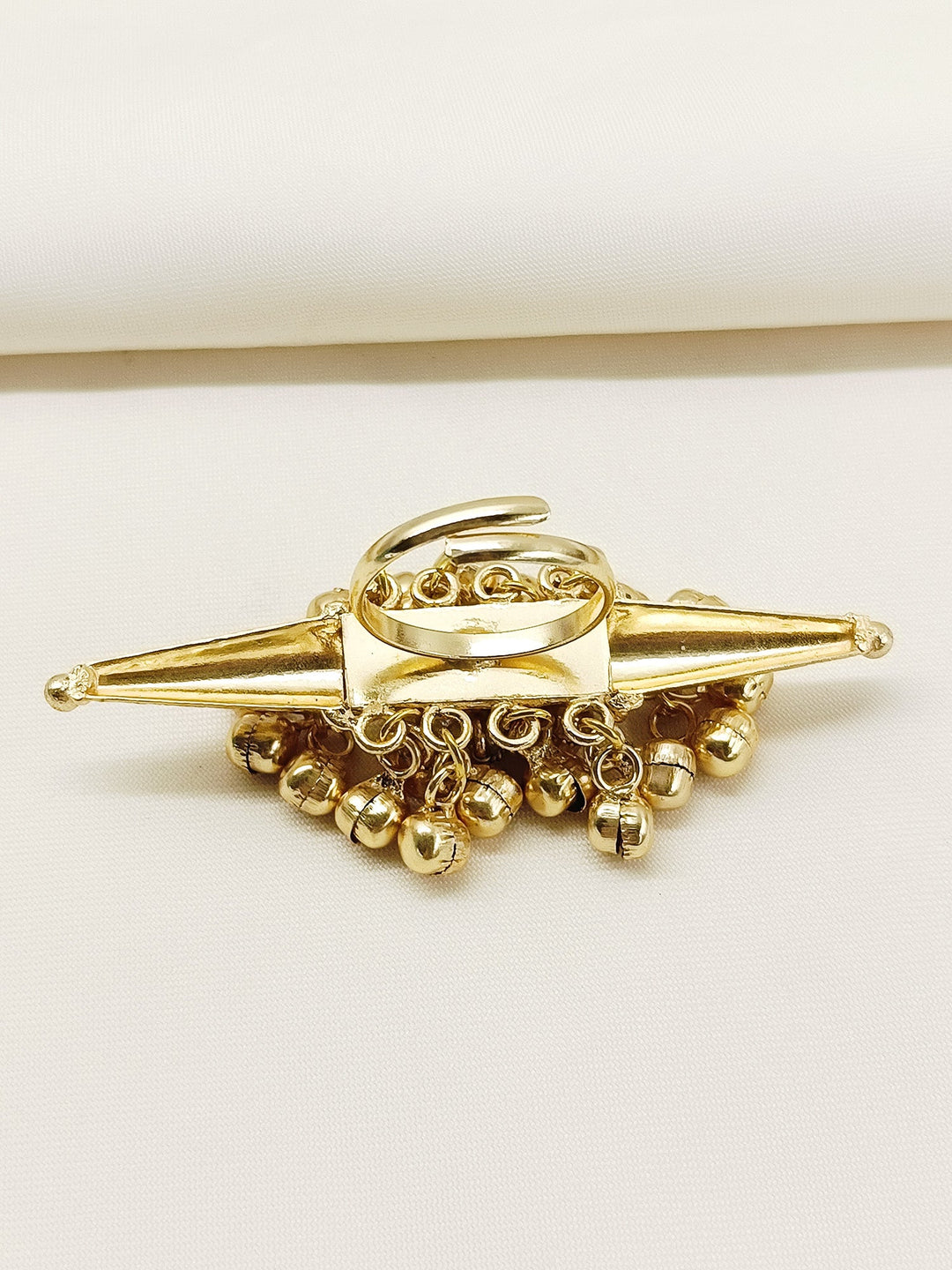 Chayanika White Oxidized Finger Ring