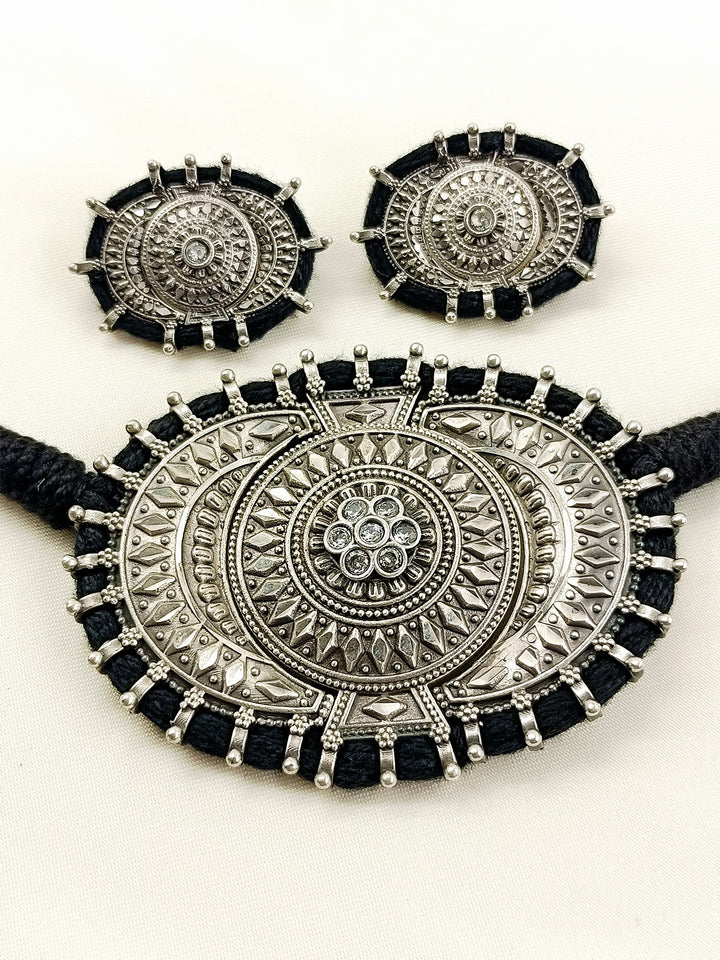 Karuna White Oxidized Choker Set