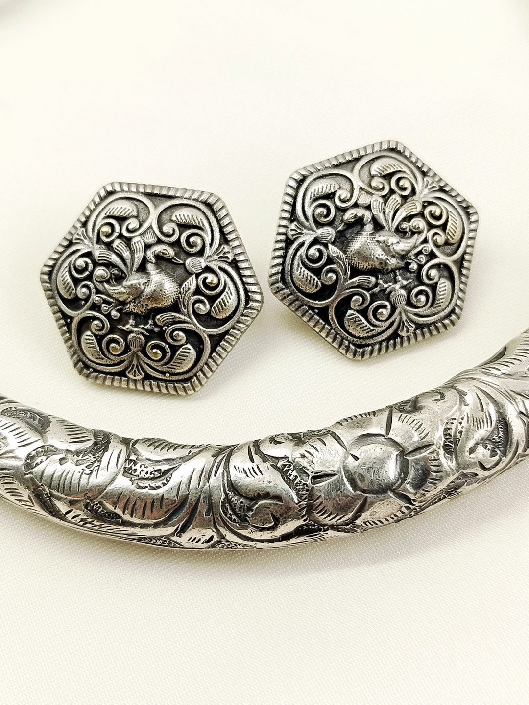 Irie Black Tribal Oxidized Hasli Choker Set