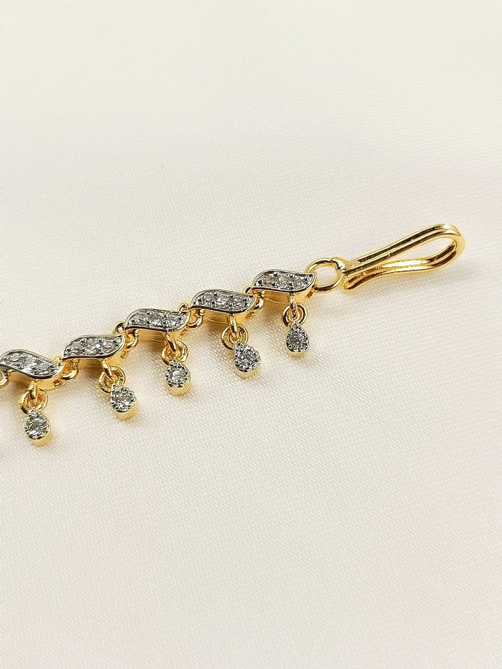 Arnavi White AD Diamond Chain Nath