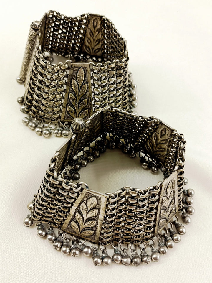 Jayla Plain Oxidized Anklet