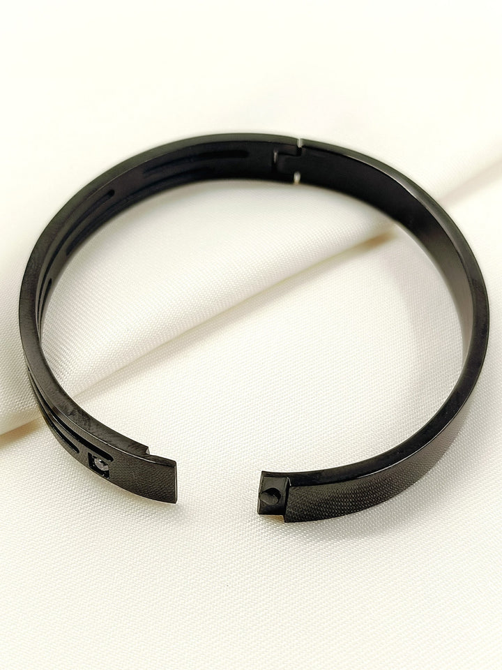 Viaan Black Triple Line Stone Men&