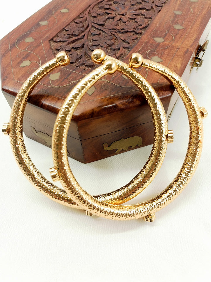 Raha Golden Hasli Styled Oxidized Anklet
