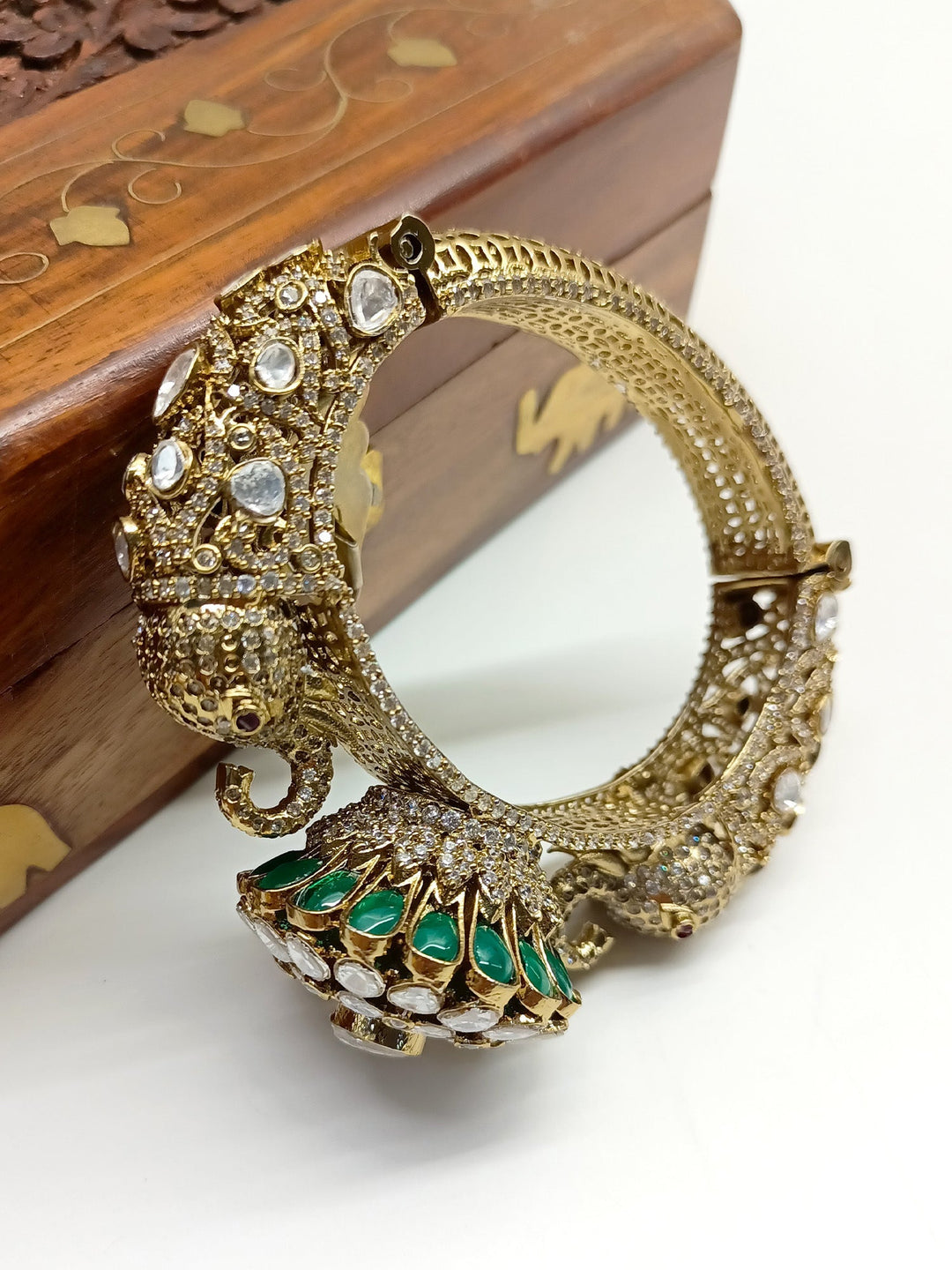 Nikita Emerald Victorian Bracelet