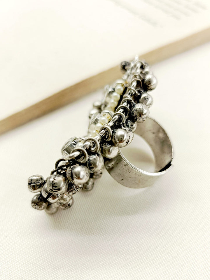 Farheen White Oxidized Finger Ring