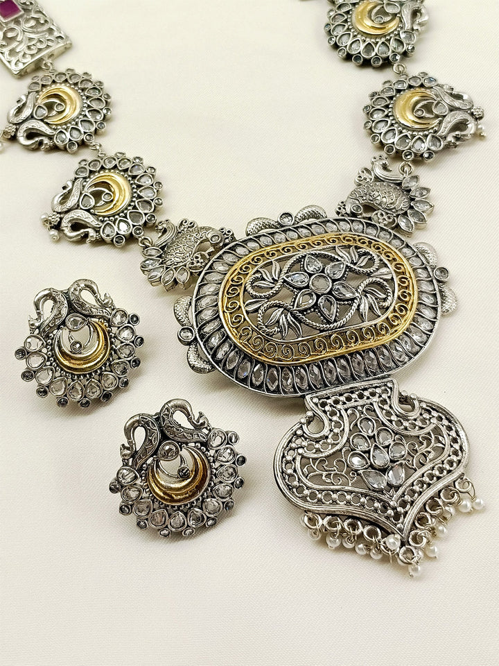 Parineeti White Oxidized Necklace Set