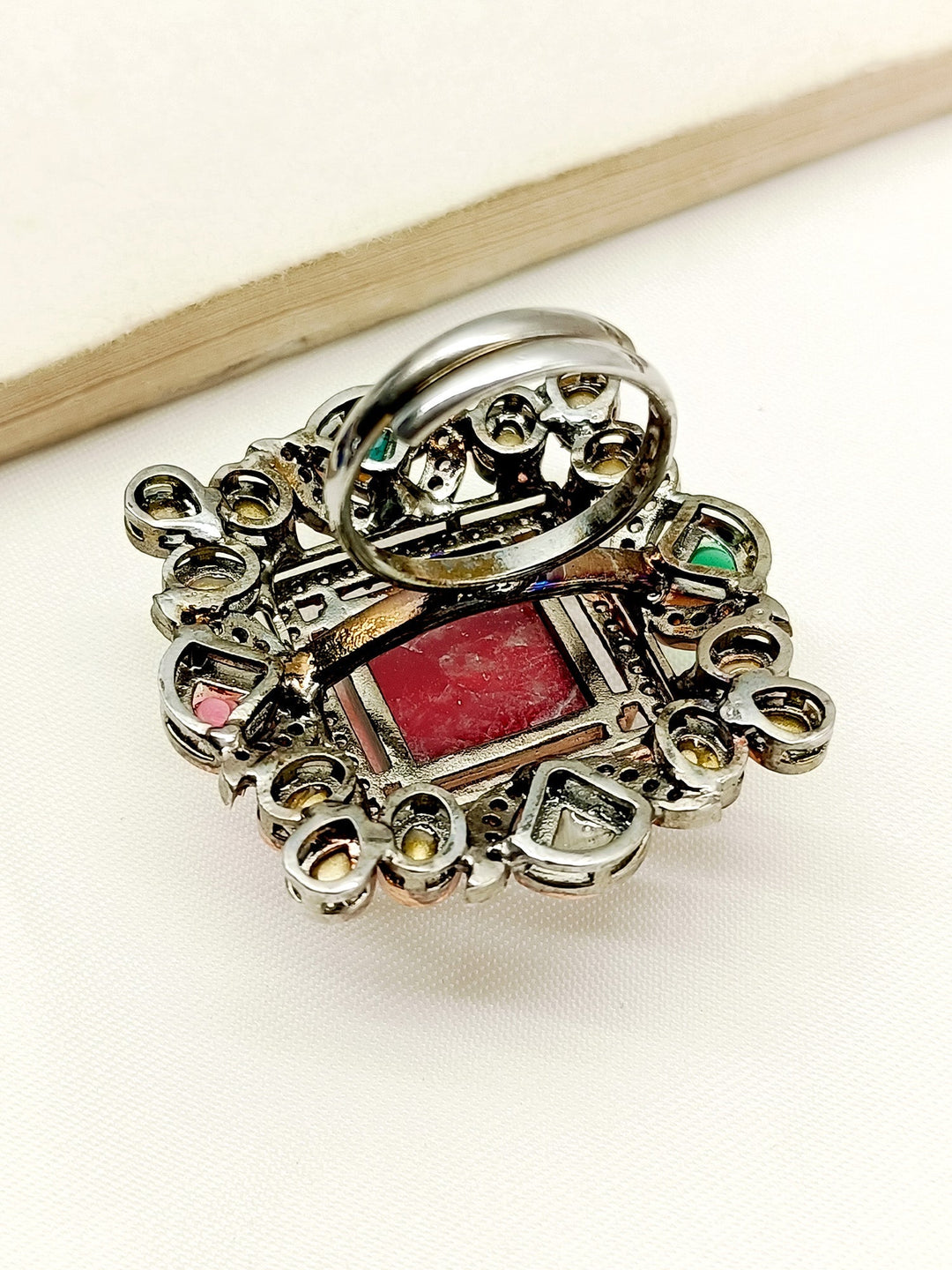 Amyra Navaratna Victorian Finger Ring