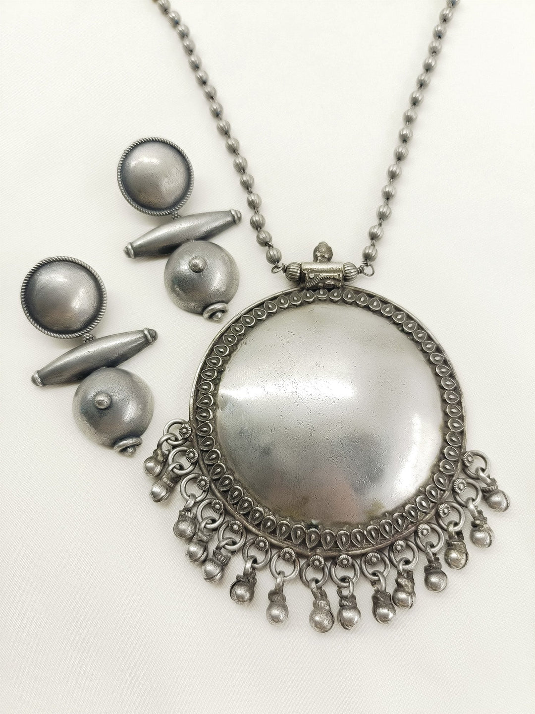 Xyrah Plain Oxidized Necklace Set