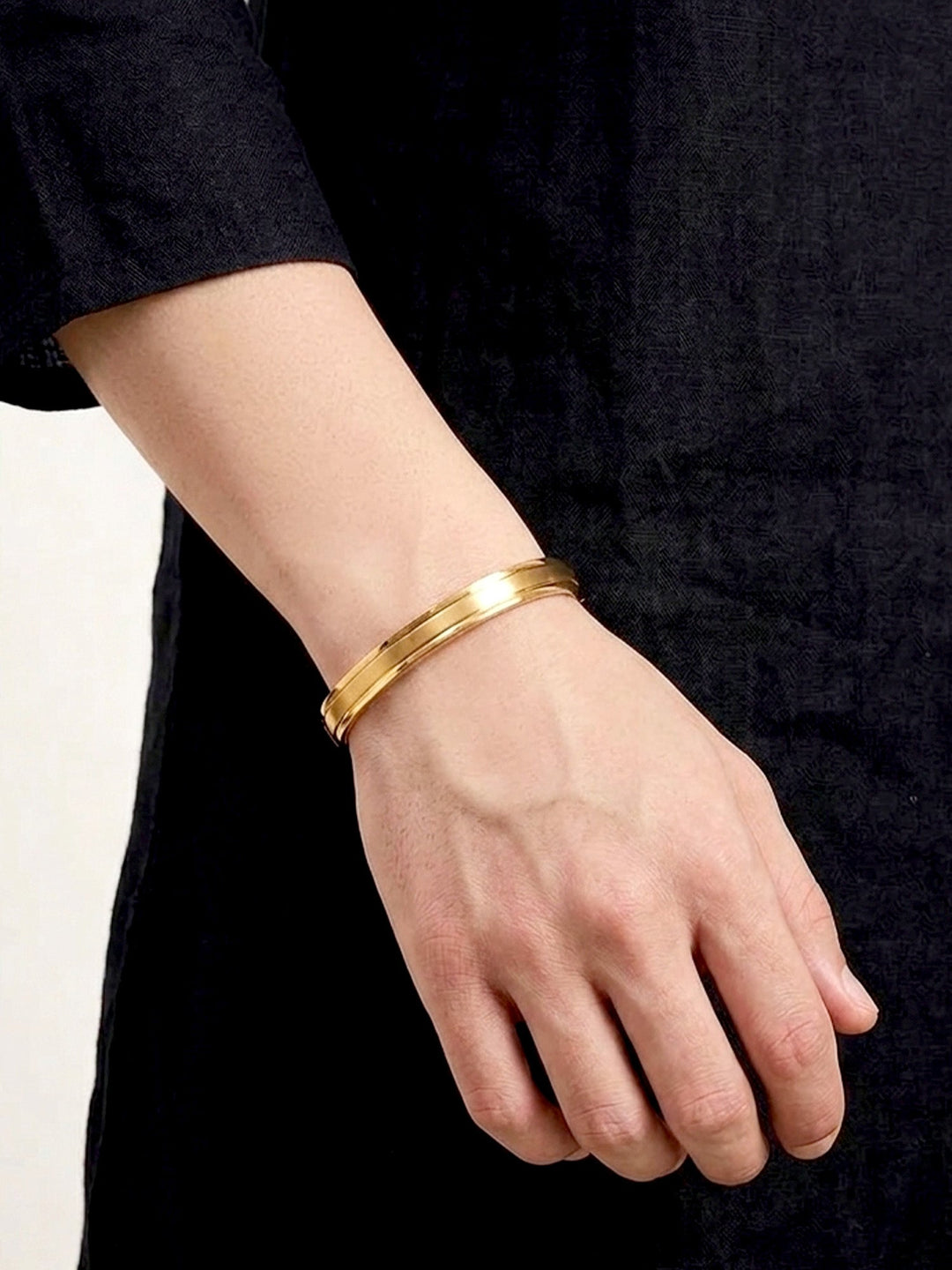 Amrit Golden Minimal Dual-Finish Kada Men&