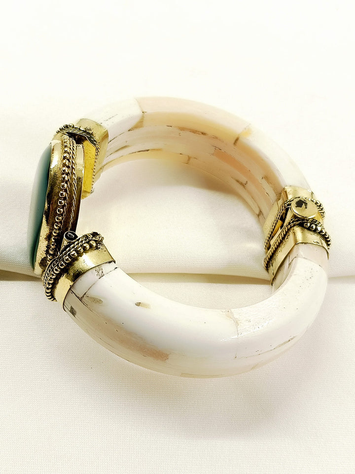 Vrnav Men’s Royal Green Onyx Stone Bone Bracelet - Hinged