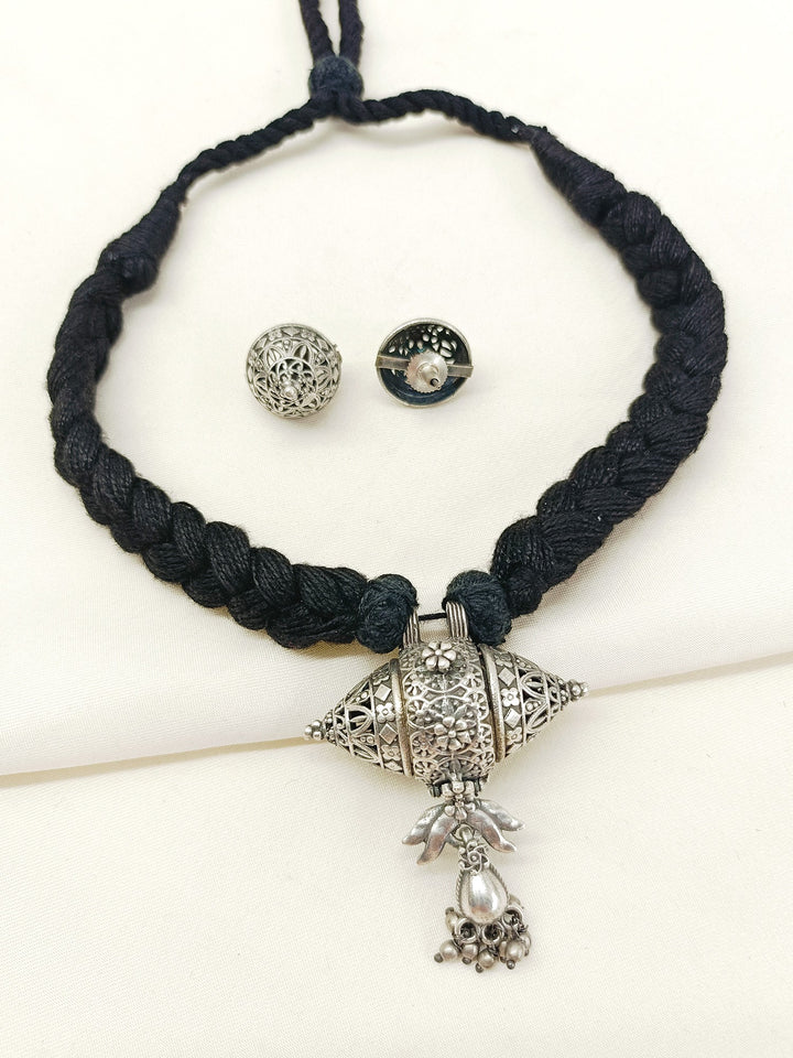 Iyla Black Oxidized Necklace Set