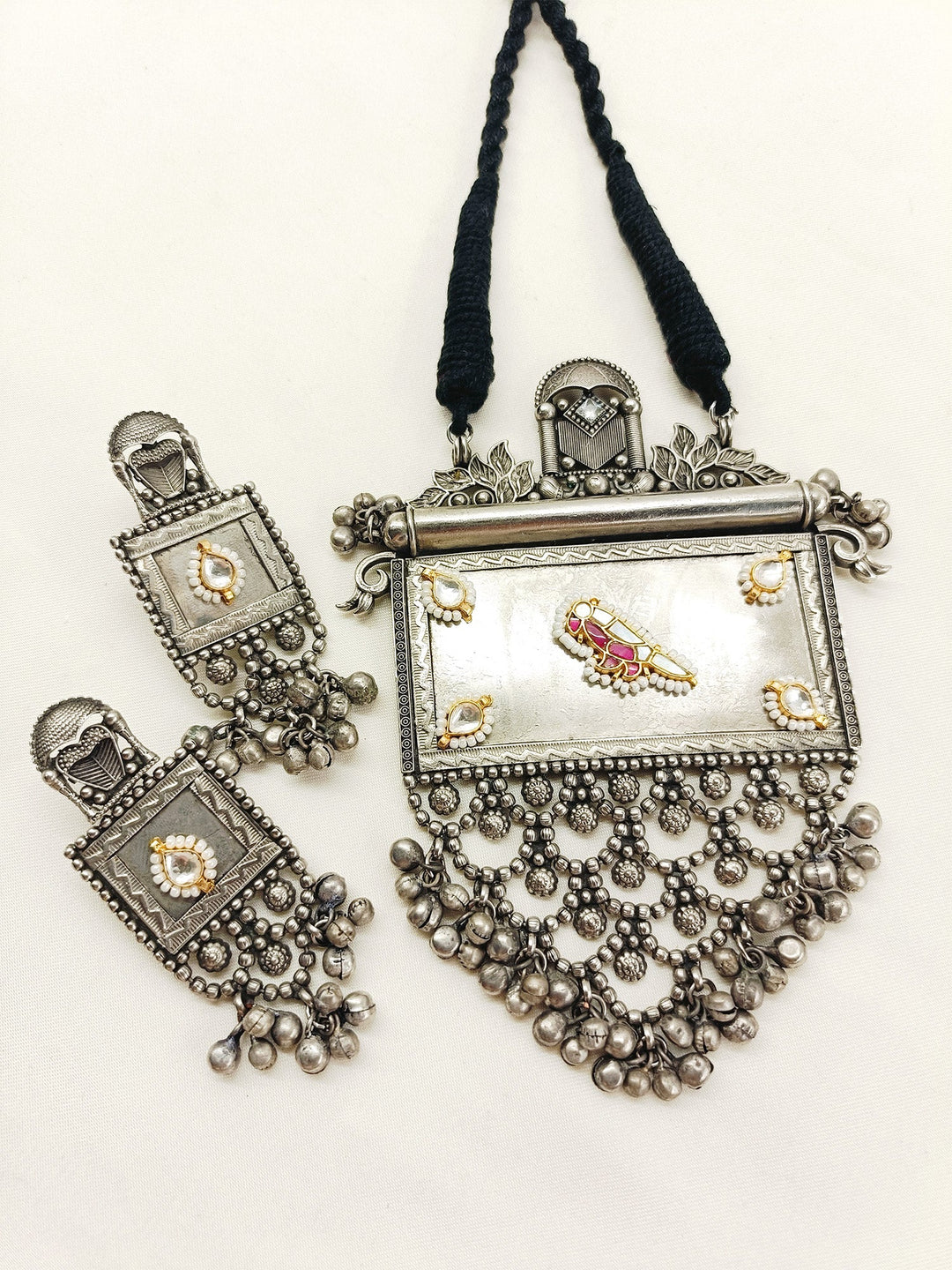 Joshita Red Oxidized Pendant Set