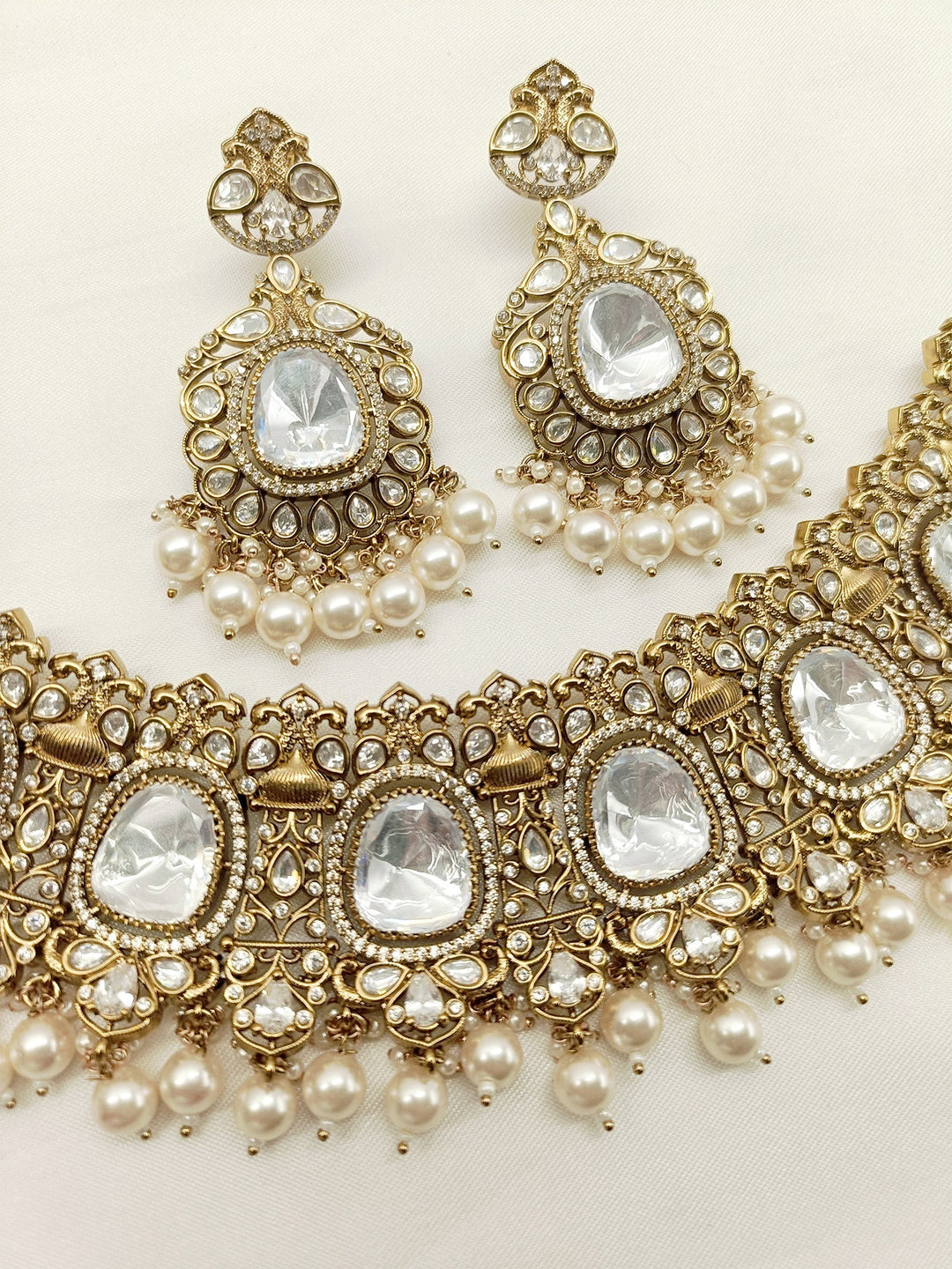 Chinky White Polki Necklace Set