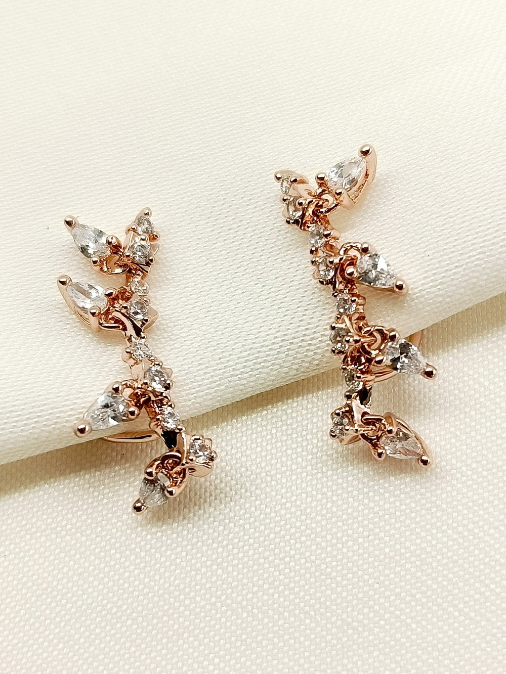 Sharvi White American Diamond Earcuff