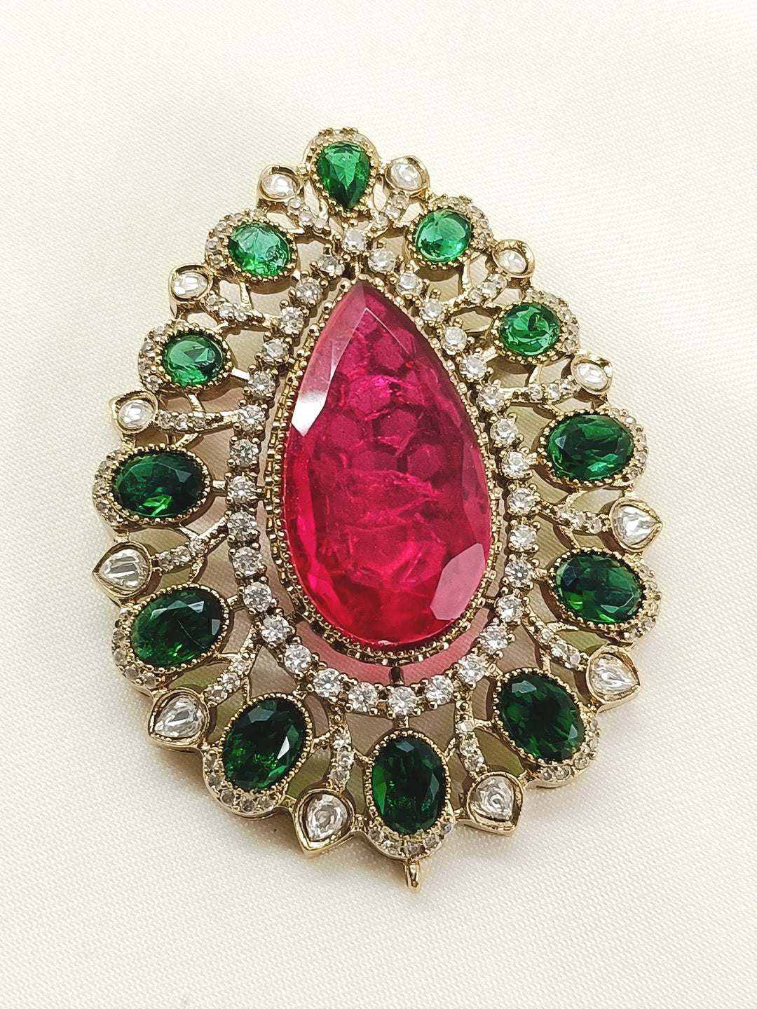 Atkarsh R&G Men's Brooch