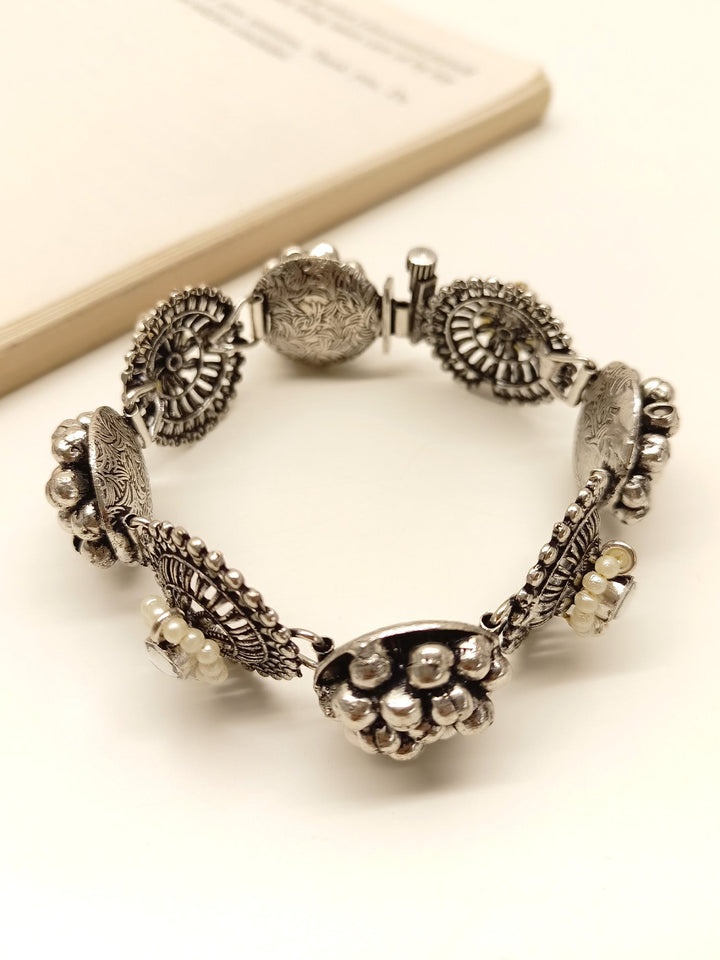 Arvika Cream Oxidized Silver Bracelet