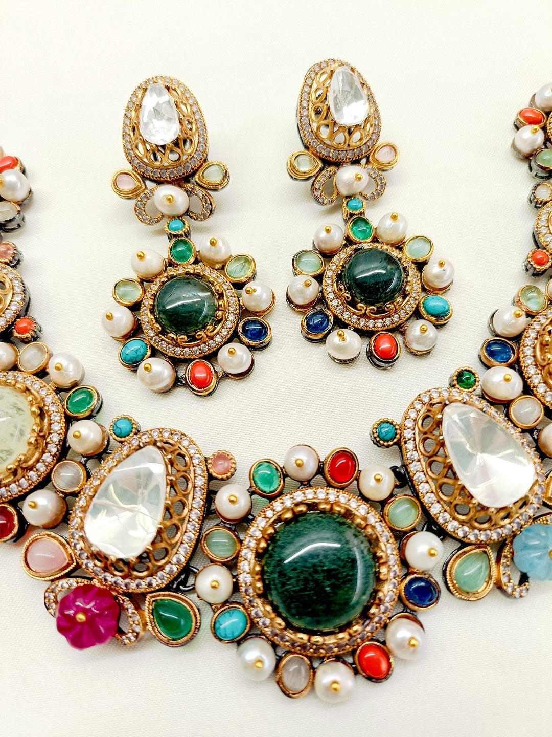 Dhriti Navaratna Victorian Necklace Set