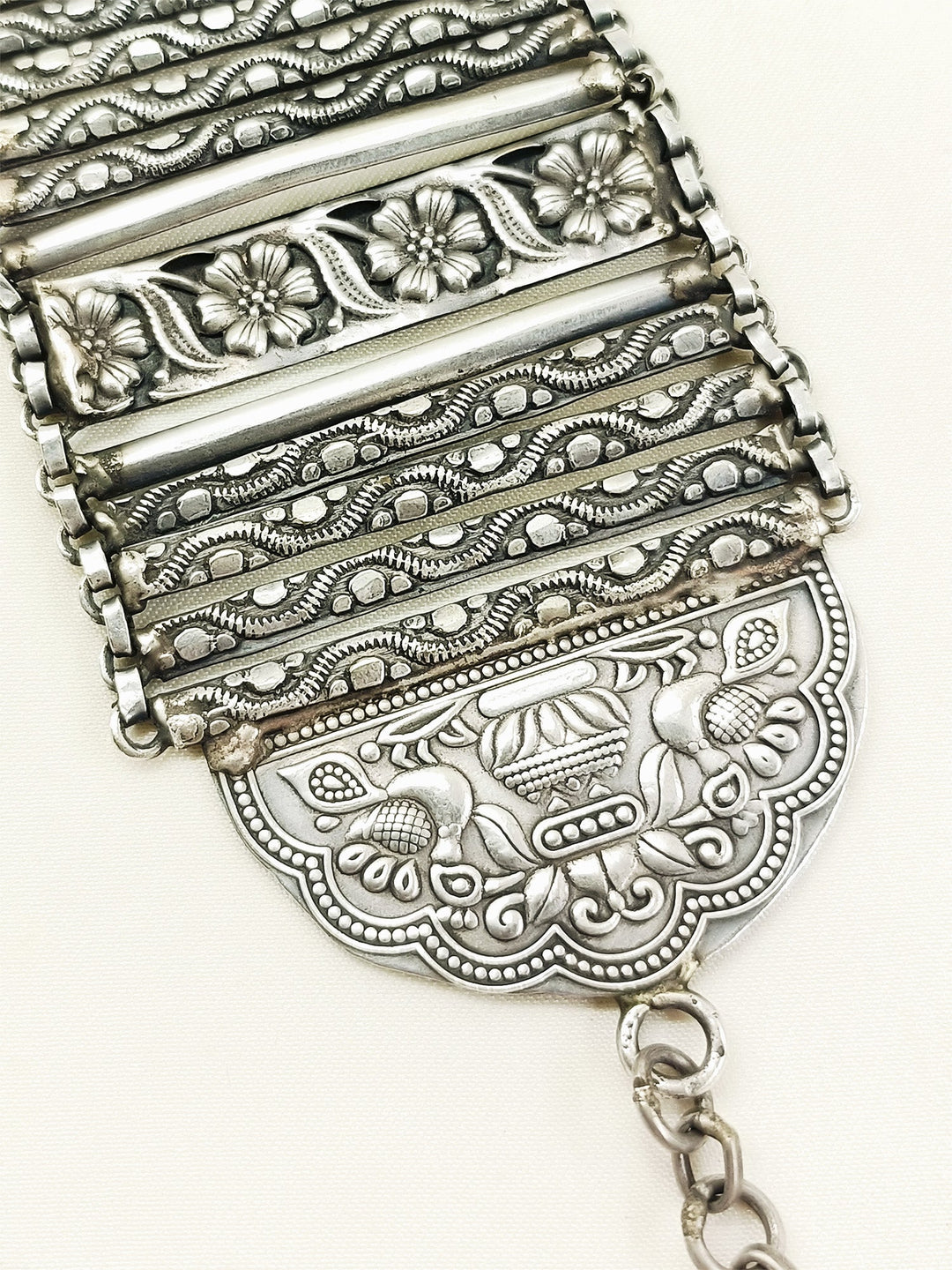 Bandhavi Plain Oxidized Bracelet