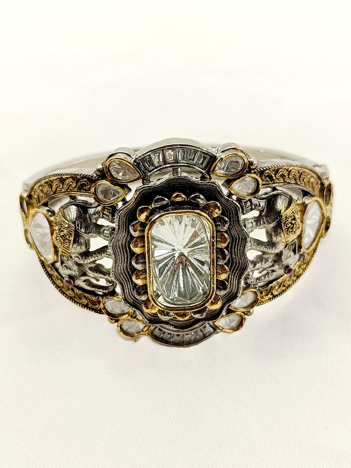 Manmohini White Victorian Kada