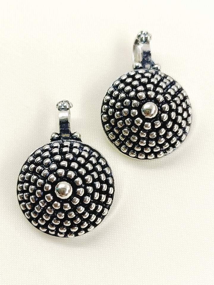 Ghumar Oxidized Plain Silver Dotted Dome Bygadi Cuff Pair
