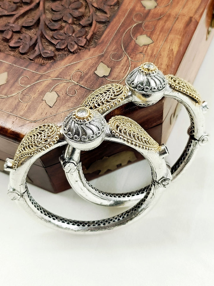 Yajide White Oxidized Bangles - Silver Plating Size 2.6