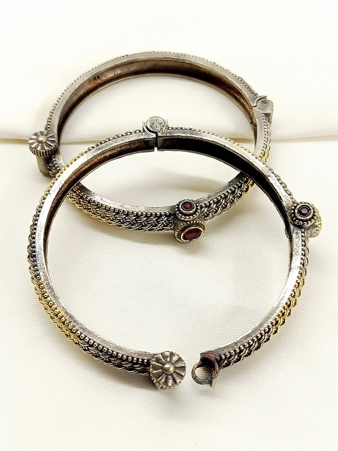 Kashini Ruby Oxidized Bangles