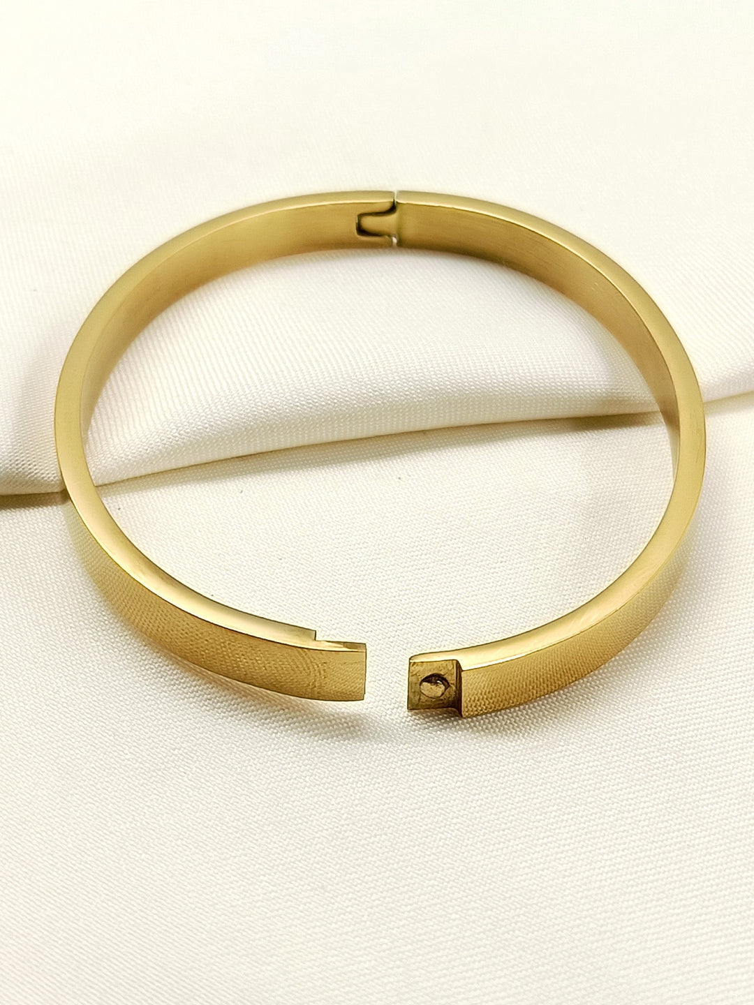 Morgana Golden Flat Hinged Men&