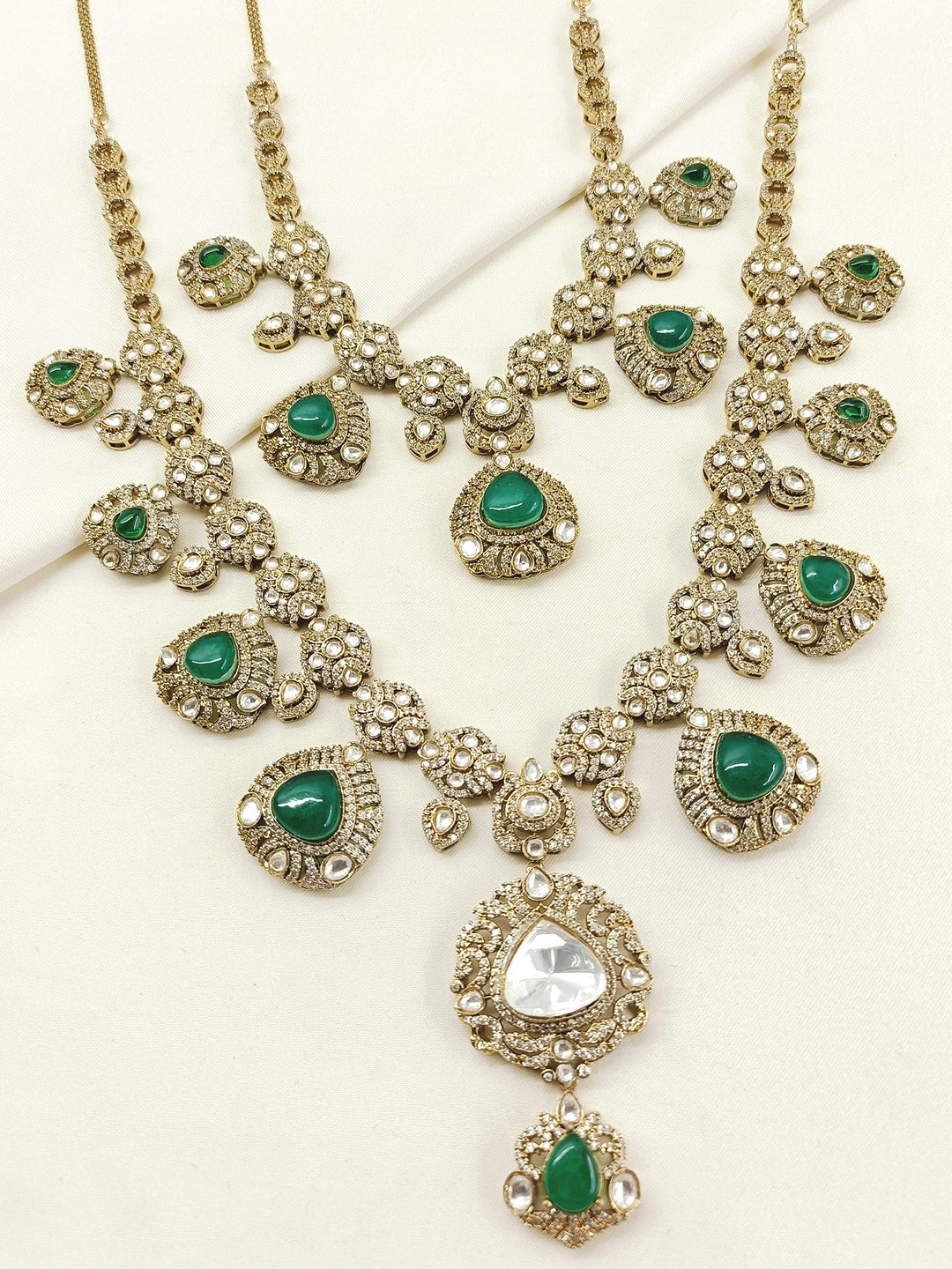 Aarnav Groom Mala And Kalgi In Green